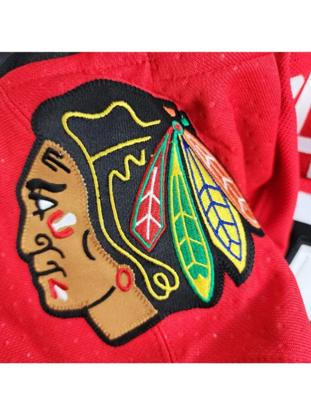 adidas Jersey Men 54 Retro Red Black NHL Chicago Blackhawk Kirby Dach #77 NWT